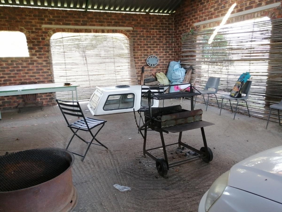 4 Bedroom Property for Sale in Uitvlught Free State